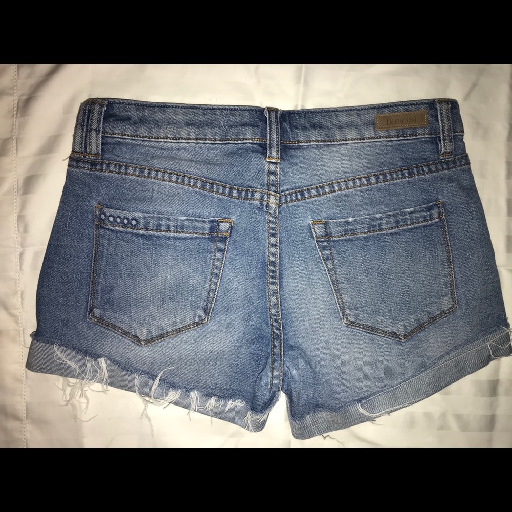 Blank NYC “Tomboy” Jean Shorts - Picture 5 of 6